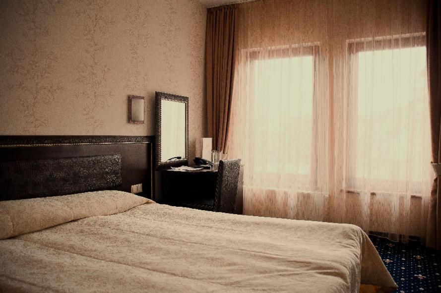 Hotel Victoria Panagyurishte Luaran gambar