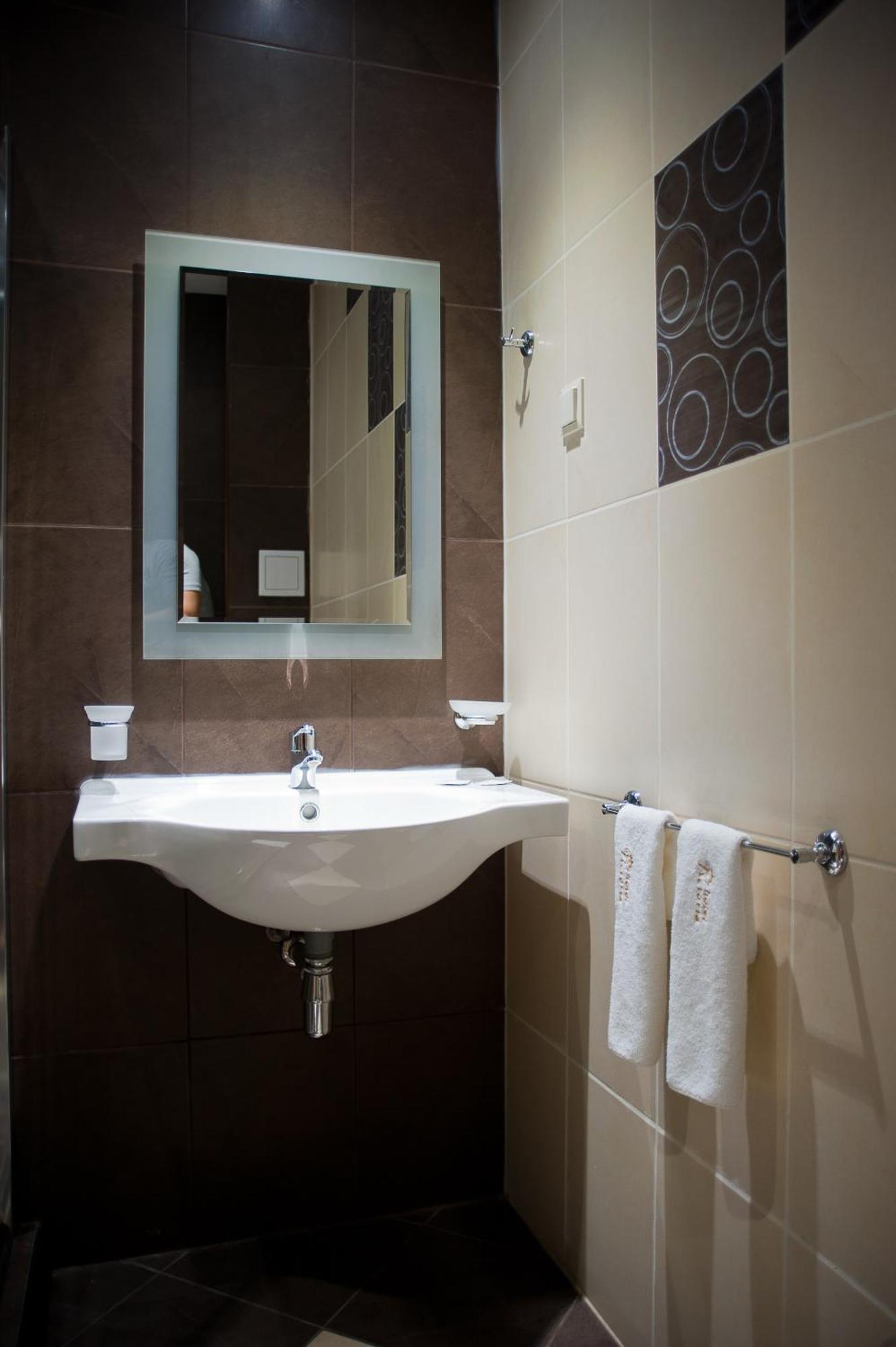 Hotel Victoria Panagyurishte Luaran gambar