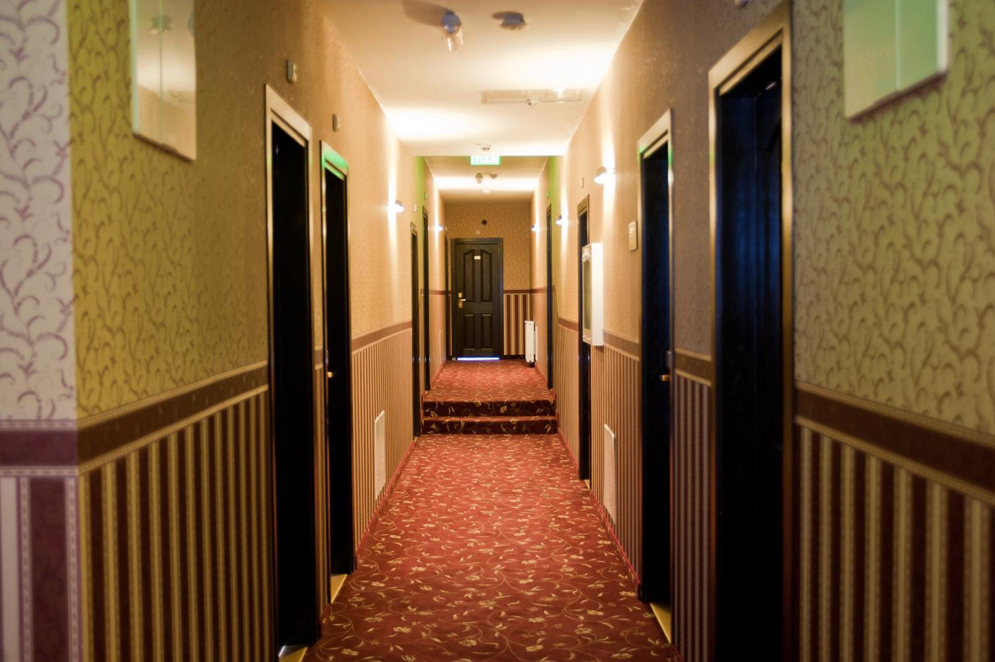 Hotel Victoria Panagyurishte Luaran gambar